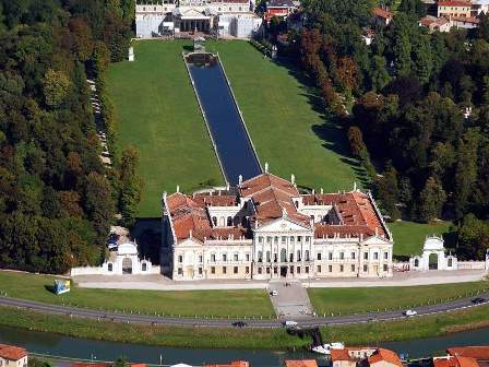 IL PARCO DI VILLA PISANI A STRA CON NCC